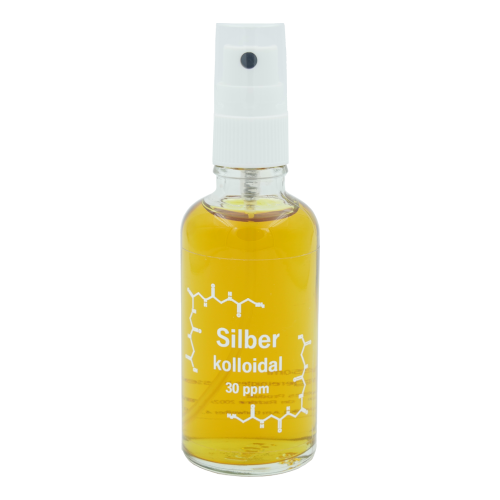 Kolloidales Silber in durchsichtiger Glasflasche mit weißem Sprühaufsatz und weißer Beschriftung und weißer Verzierung; gelber, flüssiger Inhalt.